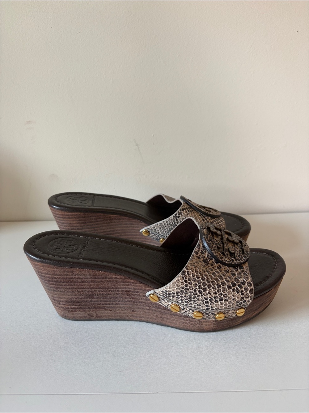 Tory Burch Leather Brown Snake Print Studded Wedge Platform Sandals Size 7.5